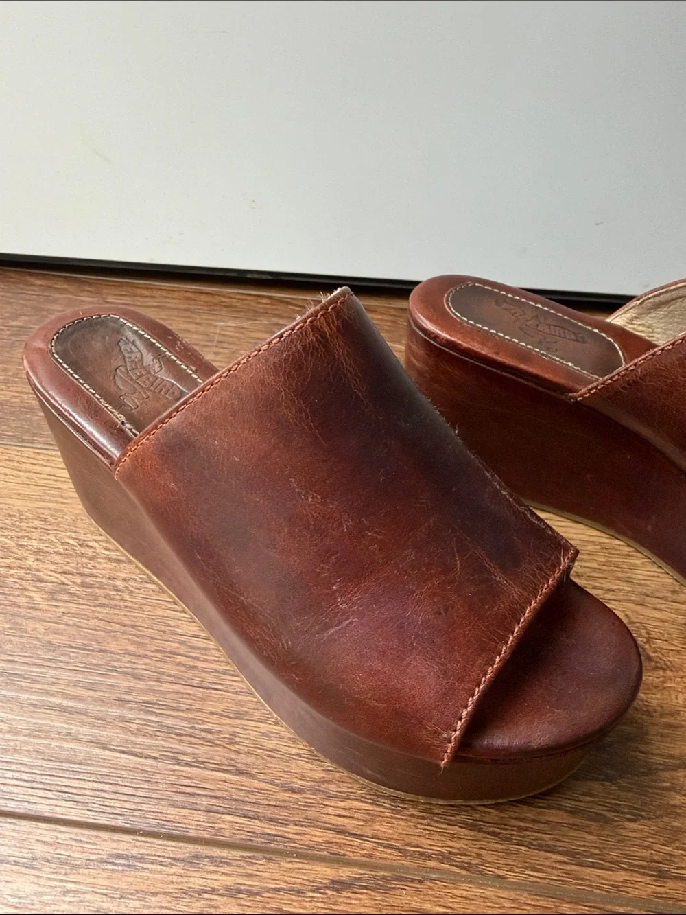 FREEBIRD Womens Brown Leather Platform Slide Wedges SIZE 5